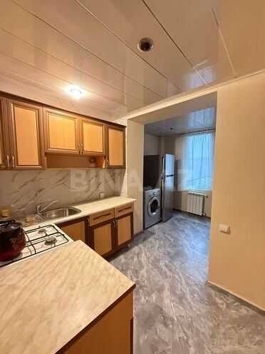 Satılır 2 otaqlı köhnə tikili 55 m², İnşaatçılar m., photo 9 from 12