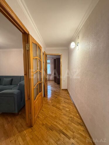 Satılır 2 otaqlı köhnə tikili 55 m², İnşaatçılar m., photo 7 from 12