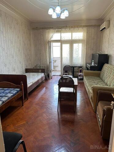 Продаётся 2-комн. вторичка 60 м², м. Элмляр Академиясы, photo 3 from 11