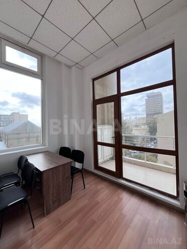 İcarəyə verilir 5 otaqlı ofis 140 m², 28 May m., photo 6 from 9