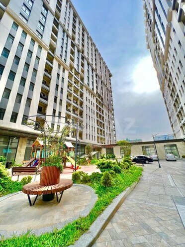 Продаётся 3-комн. новостройка 114 м², м. Низами, photo 1 from 6