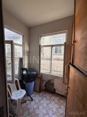 Продаётся 2-комн. вторичка 70 м², м. Низами, photo 3 from 7