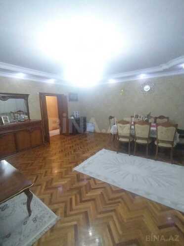 Satılır 4 otaqlı köhnə tikili 110 m², İnşaatçılar m., photo 3 from 26