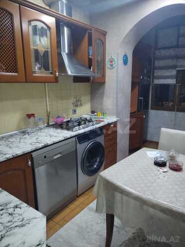 Satılır 4 otaqlı köhnə tikili 110 m², İnşaatçılar m., photo 16 from 26