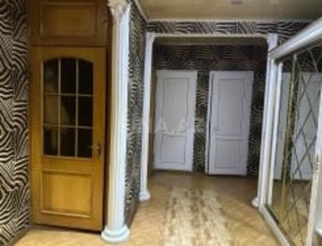 Satılır 4 otaqlı köhnə tikili 100 m², Xalqlar Dostluğu m., photo 8 from 11