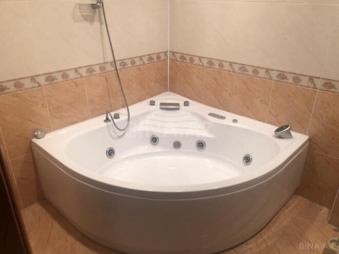 Сдаётся 3-комн. новостройка 155 м², м. Низами, photo 15 from 18