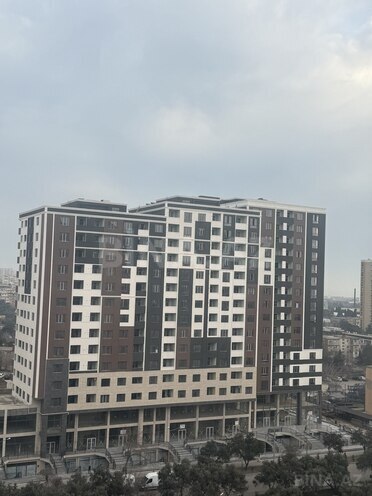 Продаётся 3-комн. новостройка 126 м², м. Нефтчиляр, photo 1 from 6