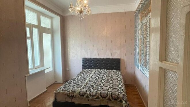 Satılır 3 otaqlı köhnə tikili 70 m², Nizami m., photo 10 from 14