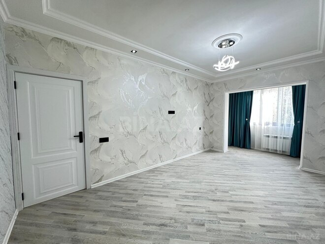 Satılır 2 otaqlı köhnə tikili 67 m², Koroğlu m., photo 1 from 18