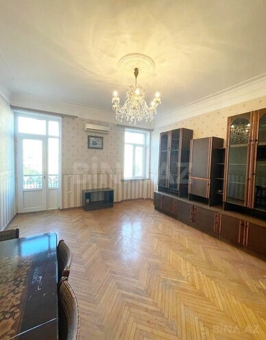 Satılır 3 otaqlı köhnə tikili 75 m², Nizami m., photo 6 from 12