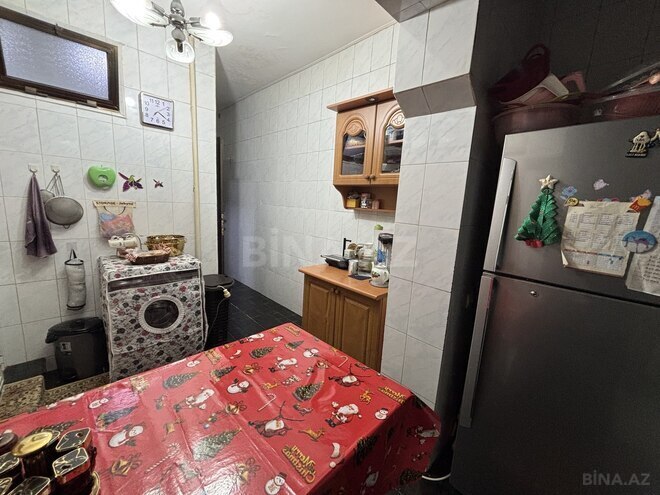 Satılır 3 otaqlı köhnə tikili 90 m², Xalqlar Dostluğu m., photo 17 from 21