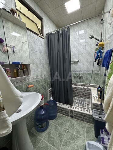 Satılır 3 otaqlı köhnə tikili 90 m², Xalqlar Dostluğu m., photo 18 from 21