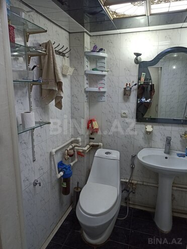 Satılır 3 otaqlı köhnə tikili 70 m², Yasamal q., photo 12 from 23