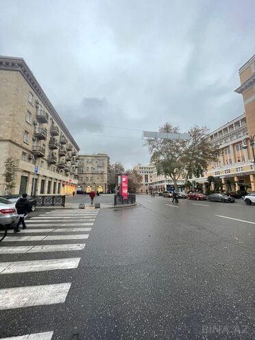 Satılır 3 otaqlı köhnə tikili 72 m², Sahil m., photo 3 from 17