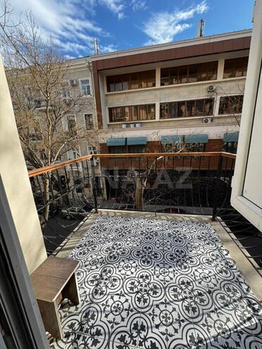 İcarəyə verilir 4 otaqlı köhnə tikili 110 m², Sahil m., photo 22 from 23