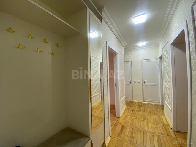 Продаётся 3-комн. вторичка 70 м², м. Гянджлик, photo 13 from 17