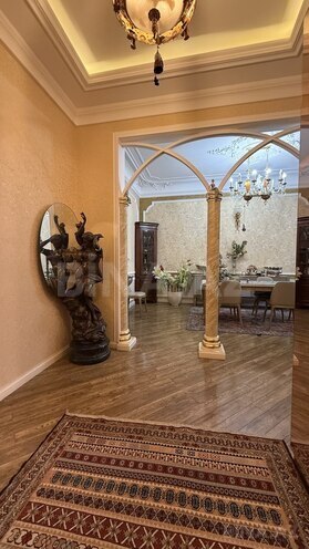 Satılır 5 otaqlı köhnə tikili 200 m², 28 May m., photo 16 from 32