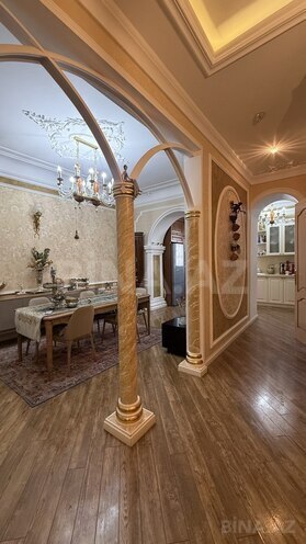 Satılır 5 otaqlı köhnə tikili 200 m², 28 May m., photo 6 from 32