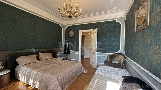 Satılır 5 otaqlı köhnə tikili 200 m², 28 May m., photo 21 from 32