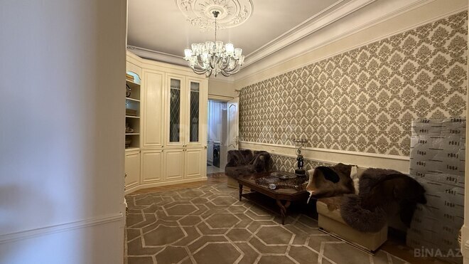 Satılır 5 otaqlı köhnə tikili 200 m², 28 May m., photo 22 from 32