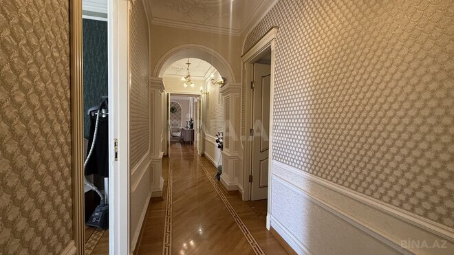 Satılır 5 otaqlı köhnə tikili 200 m², 28 May m., photo 19 from 32