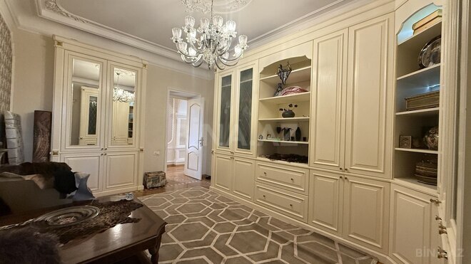 Satılır 5 otaqlı köhnə tikili 200 m², 28 May m., photo 25 from 32