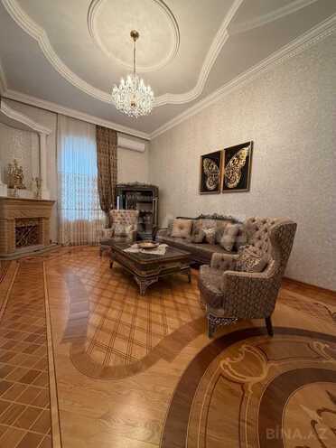 Satılır 7 otaqlı köhnə tikili 450 m², Sahil m., photo 5 from 32