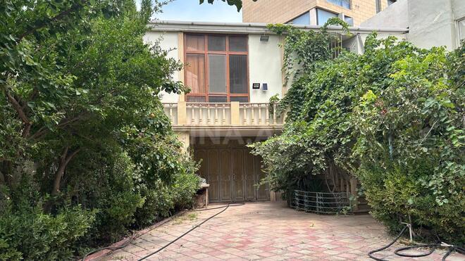 Satılır 15 otaqlı həyət evi/bağ evi 400 m², Badamdar q., photo 23 from 25