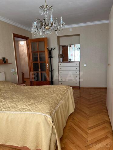 Продаётся 3-комн. вторичка 80 м², м. Низами, photo 9 from 16