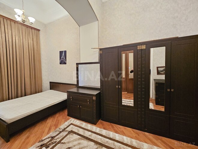 Сдаётся 3-комн. вторичка 110 м², м. Ичеришехер, photo 8 from 17