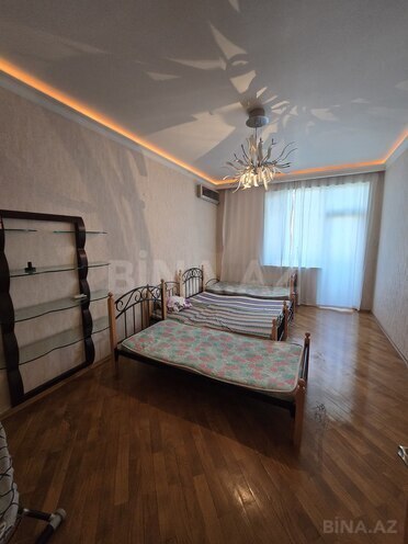 Продаётся 3-комн. новостройка 143 м², м. Элмляр Академиясы, photo 9 from 18