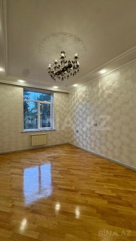 Продаётся 3-комн. вторичка 78 м², photo 1 from 9