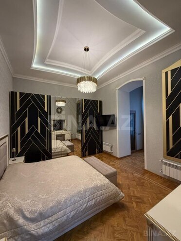 Satılır 7 otaqlı köhnə tikili 450 m², Sahil m., photo 9 from 32
