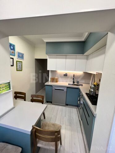 Satılır 3 otaqlı köhnə tikili 90 m², Qara Qarayev m., photo 1 from 22