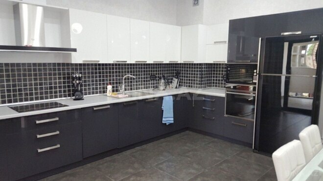 İcarəyə verilir 3 otaqlı yeni tikili 200 m², 28 May m., photo 6 from 9