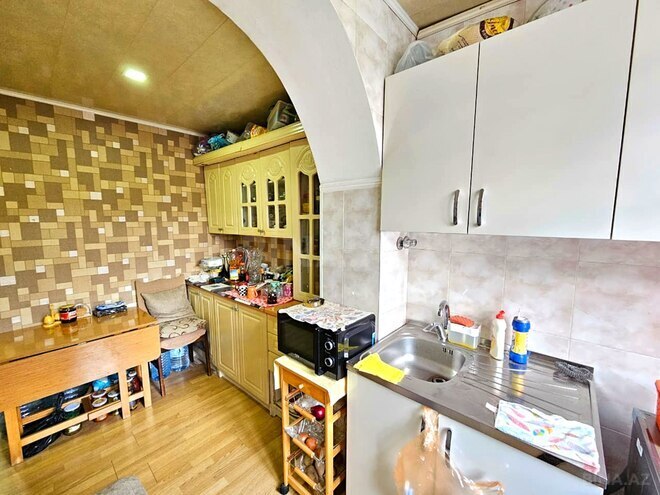 Satılır 2 otaqlı köhnə tikili 60 m², Qara Qarayev m., photo 7 from 16