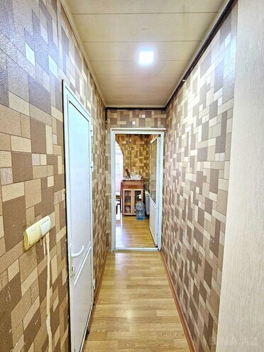 Satılır 2 otaqlı köhnə tikili 60 m², Qara Qarayev m., photo 12 from 16