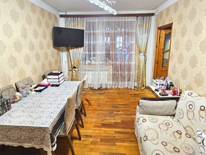 Satılır 2 otaqlı köhnə tikili 60 m², Qara Qarayev m., photo 3 from 16