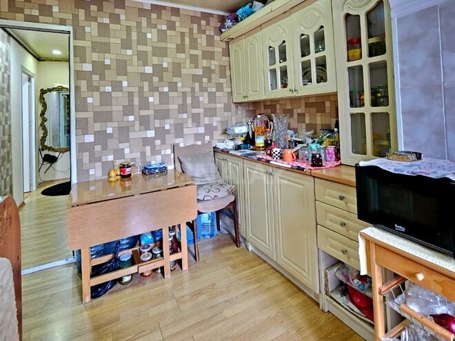 Satılır 2 otaqlı köhnə tikili 60 m², Qara Qarayev m., photo 8 from 16