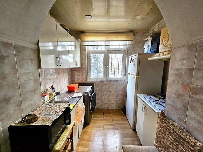 Satılır 2 otaqlı köhnə tikili 60 m², Qara Qarayev m., photo 11 from 16