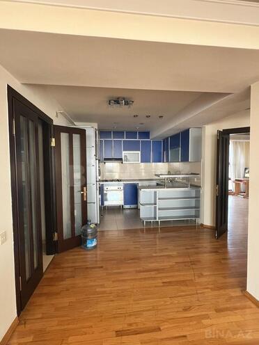 Продаётся 3-комн. вторичка 102 м², м. Ичеришехер, photo 16 from 18