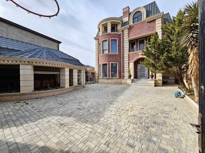 Satılır 5 otaqlı həyət evi/bağ evi 350 m², photo 1 from 32