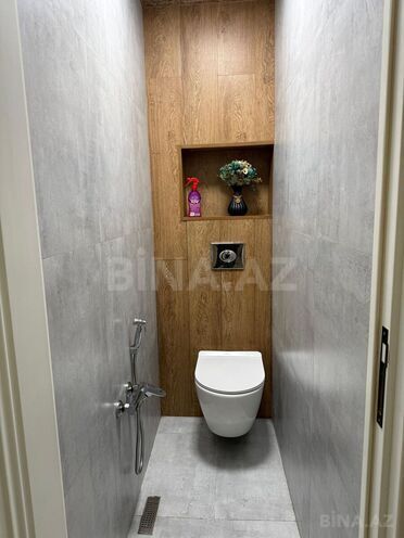 Satılır 5 otaqlı köhnə tikili 130 m², Xalqlar Dostluğu m., photo 12 from 17