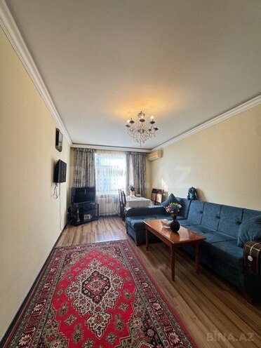 Продаётся 2-комн. вторичка 60 м², м. Ази Асланов, photo 3 from 11