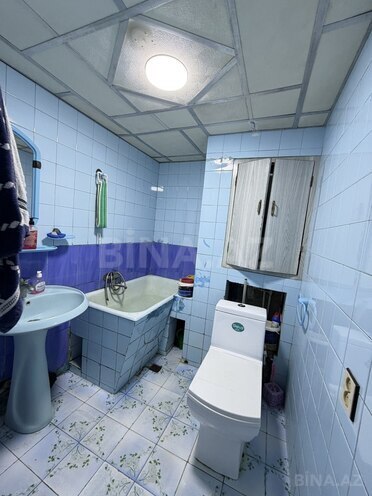 Satılır 2 otaqlı köhnə tikili 65 m², Xalqlar Dostluğu m., photo 12 from 13