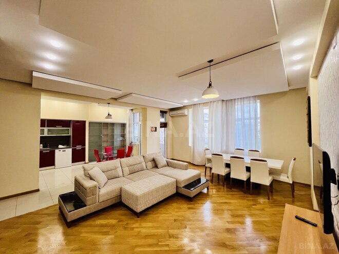 Сдаётся 3-комн. новостройка 160 м², м. 28 мая, photo 1 from 30