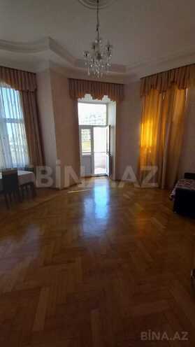 Продаётся 6-комн. вторичка 200 м², м. Ичеришехер, photo 13 from 21