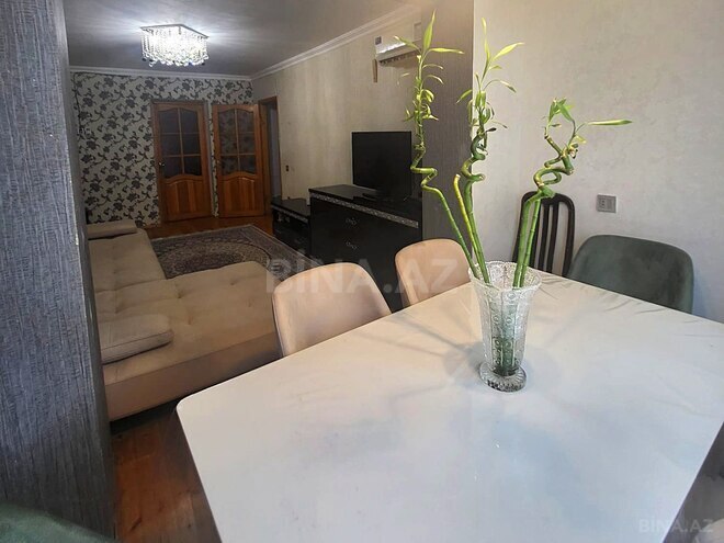 Продаётся 2-комн. вторичка 55 м², м. Нефтчиляр, photo 5 from 12