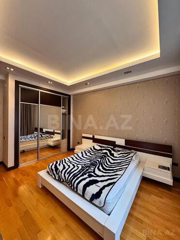 Продаётся 4-комн. новостройка 212 м², м. Элмляр Академиясы, photo 10 from 18