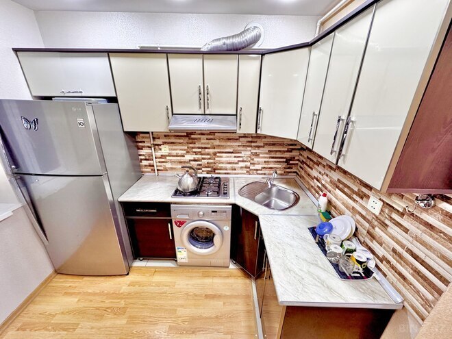 Satılır 3 otaqlı köhnə tikili 85 m², Qara Qarayev m., photo 10 from 32